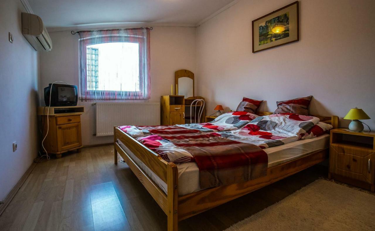 Kis-Gast Panorama Apartman Hajduszoboszlo Ngoại thất bức ảnh